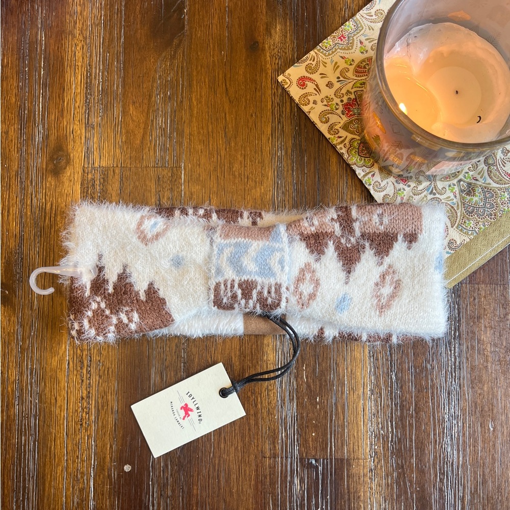 Bnwt idyllwind Lined Fuzzy Headband